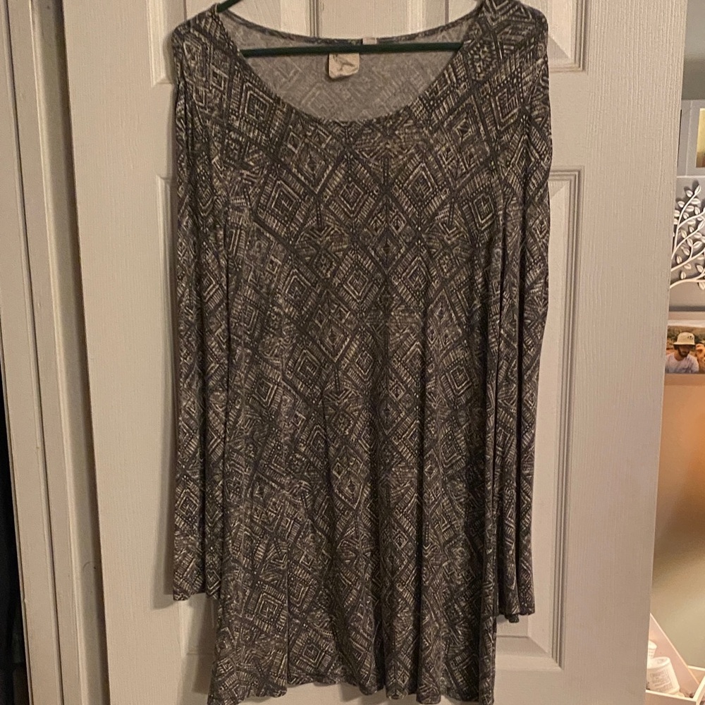 Elegant Geometric Patterned Dress